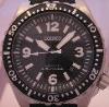 Seiko 200M Divers Spork, Black Dial, Rubber Strap
