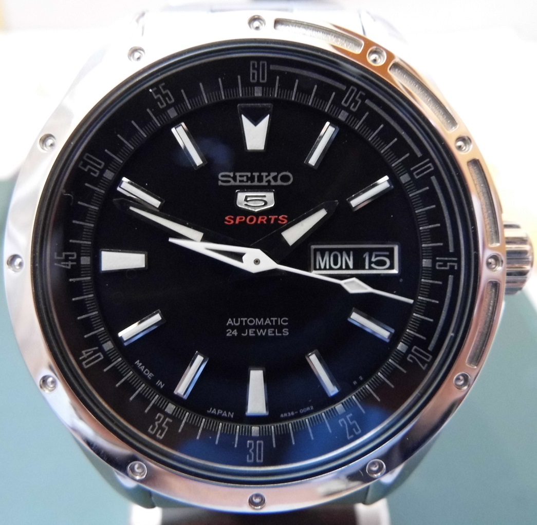 Seiko 5 Sports Automatic, Black Dial, Bracelet