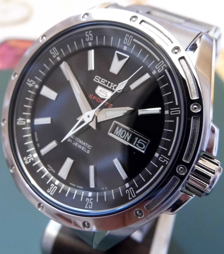 Seiko 5 Sports Automatic, Black Dial, Bracelet