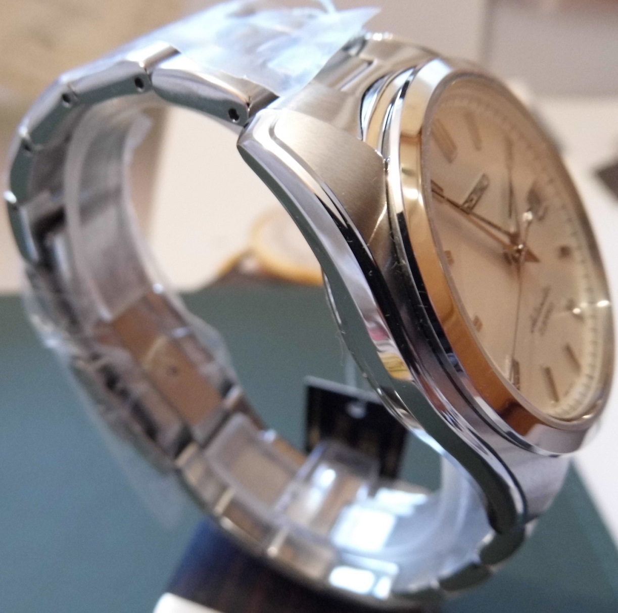 Seiko Automatic, White Dial, Steel Bracelet